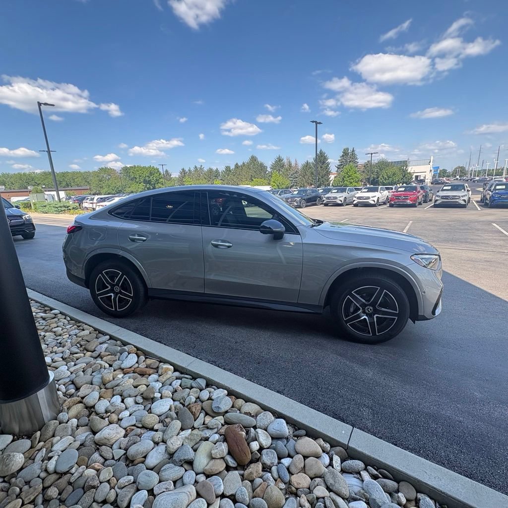 Used 2024 Mercedes-Benz GLC 300 4MATIC image 5