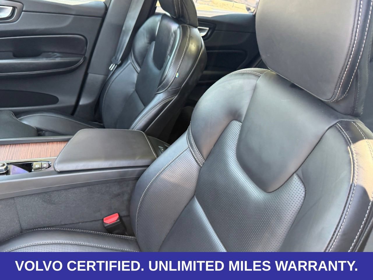 Certified 2024 Volvo XC60 T8 Ultimate w/ Protection Package Premier AWD/4WD image 30