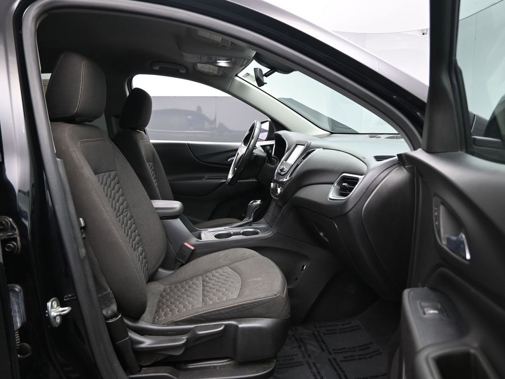 Used 2018 Chevrolet Equinox LT image 31