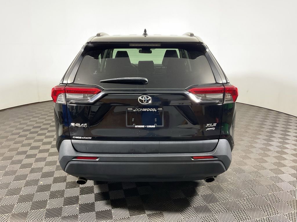 Used 2019 Toyota RAV4 XLE AWD/4WD image 15