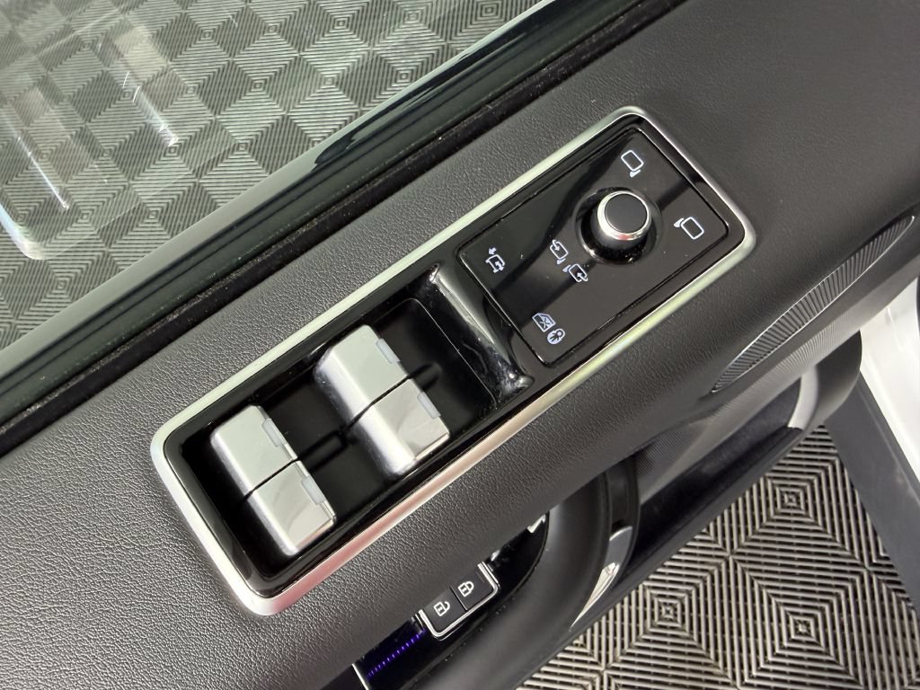 Used 2022 Land Rover Range Rover HSE Westminster Edition AWD/4WD image 45