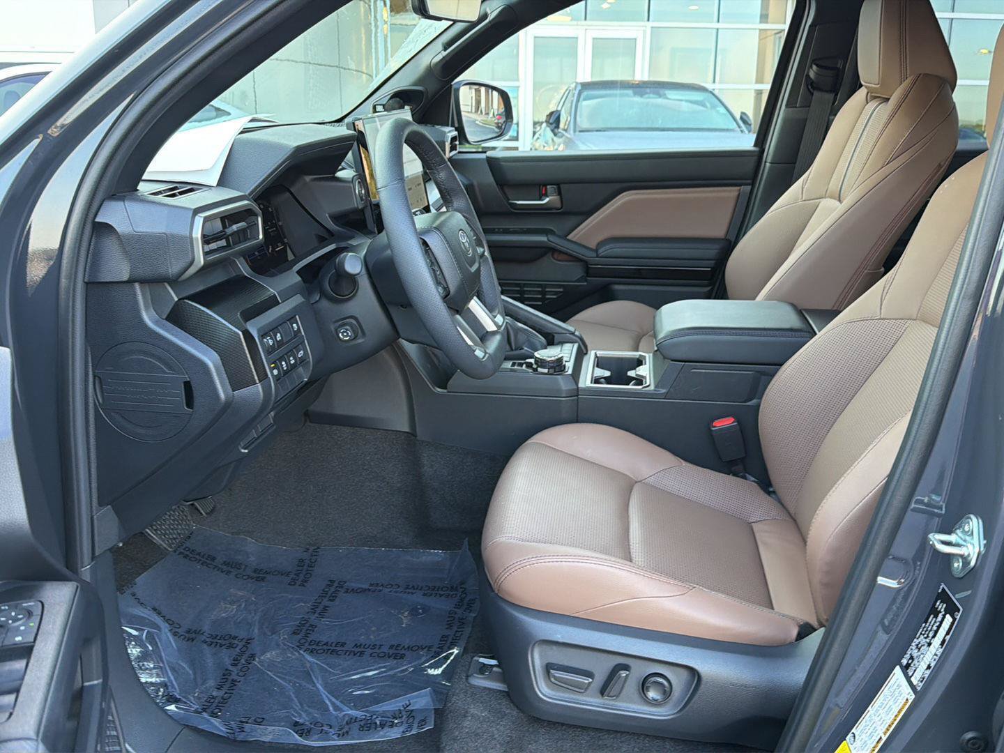 Used 2025 Toyota 4Runner Limited AWD/4WD image 10