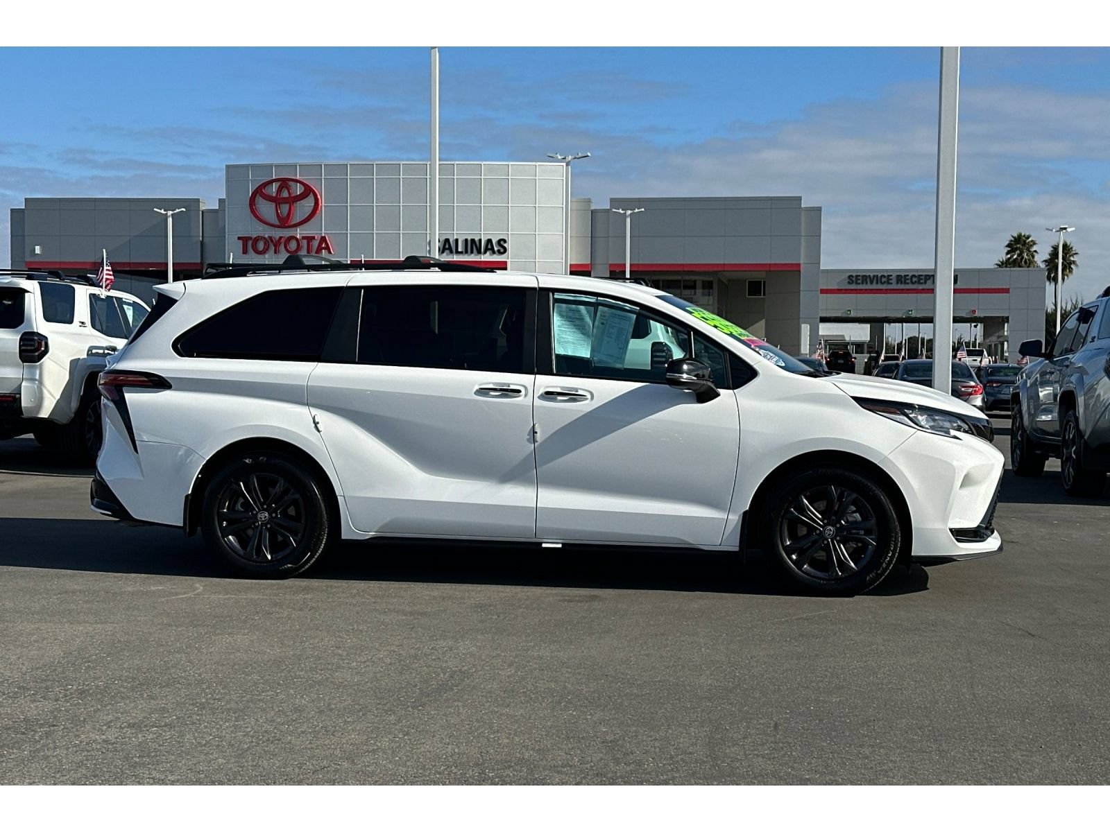 Used 2025 Toyota Sienna XSE w/ XSE Premium Package AWD/4WD image 3