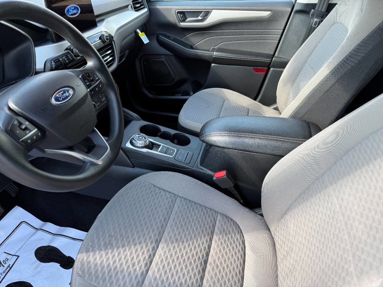 Used 2022 Ford Escape SE image 10