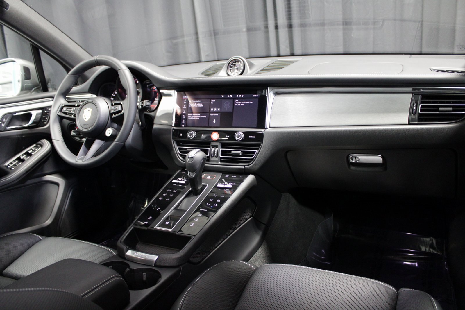 New 2026 Porsche Macan Turbo image 22