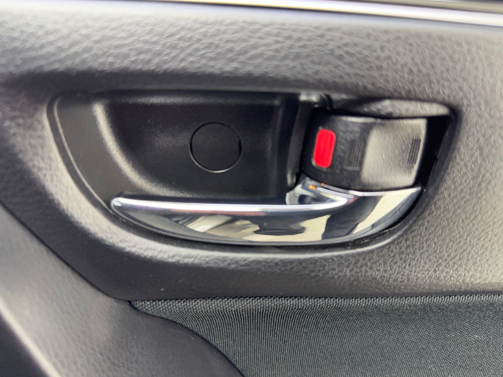 Used 2018 Toyota Corolla LE FWD image 35