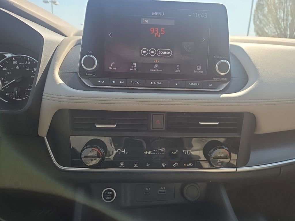 Used 2023 Nissan Rogue SV image 13