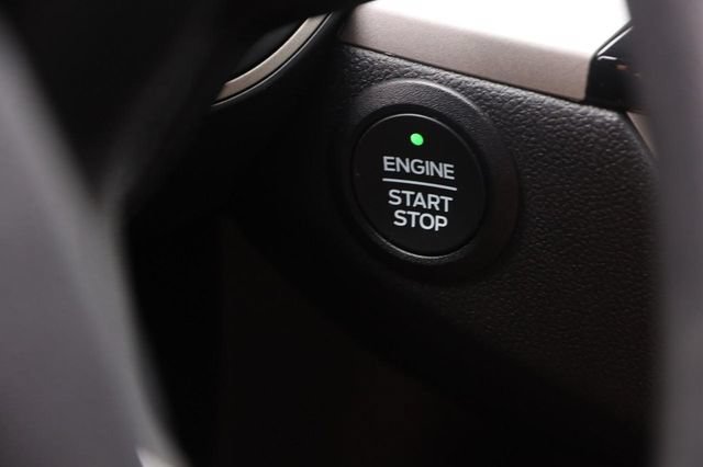 Used 2022 Ford Escape SE FWD image 14