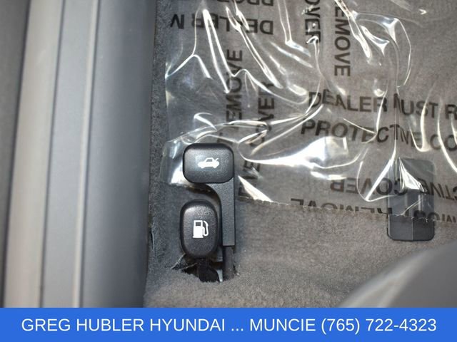 Used 2025 Hyundai Elantra SEL FWD image 20