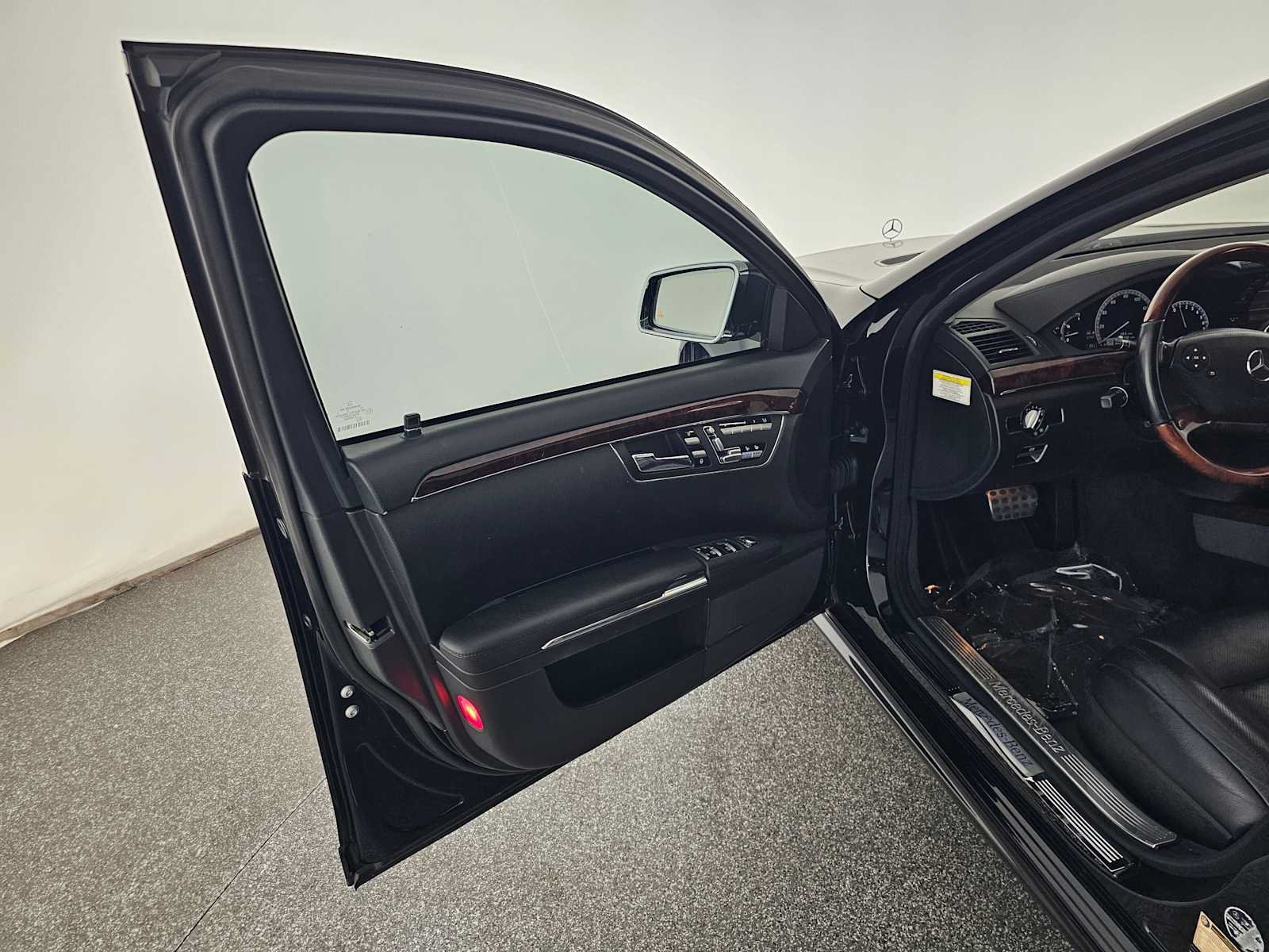 Used 2012 Mercedes-Benz S 550 image 19