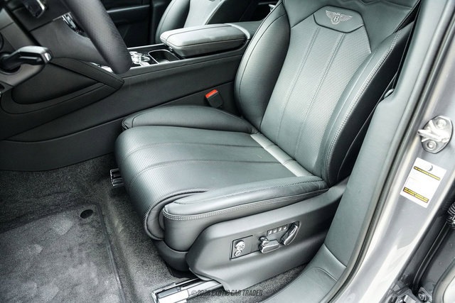 Used 2024 Bentley Bentayga Extended Wheelbase AWD/4WD image 42
