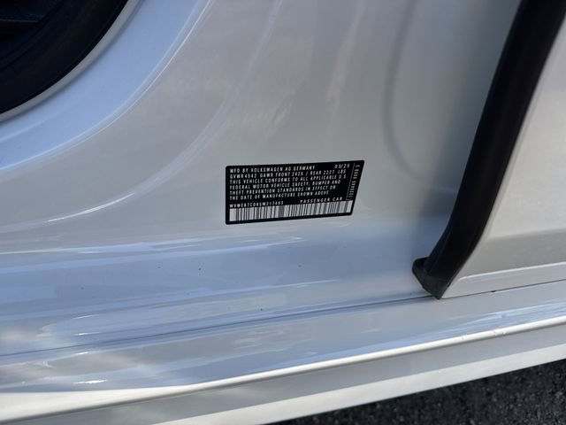 Used 2025 Volkswagen Golf w/ Euro Style Package image 34