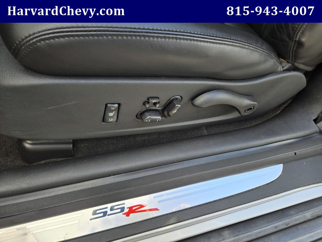 Used 2006 Chevrolet SSR w/ Preferred Equipment Group RWD image 24