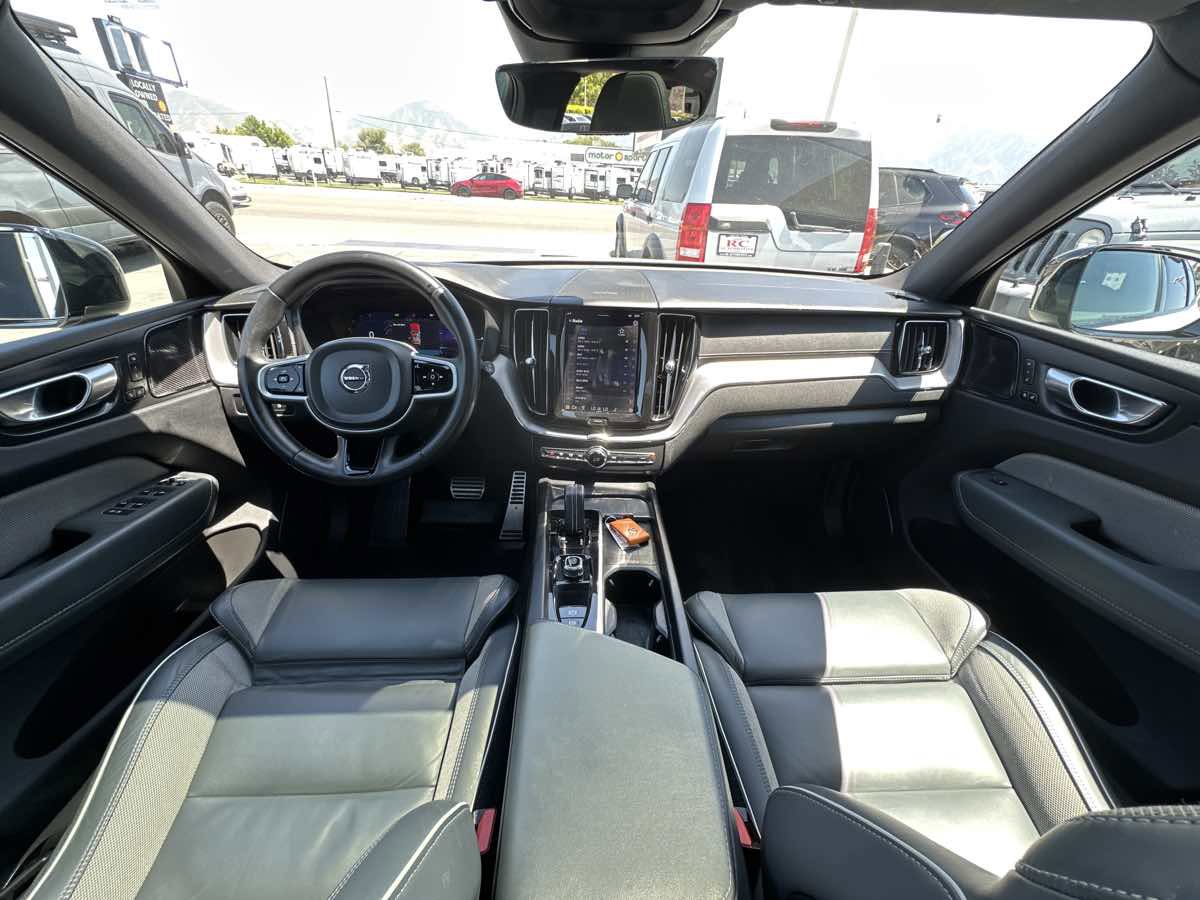 Used 2022 Volvo XC60 T8 R-Design w/ Advanced Package image 14