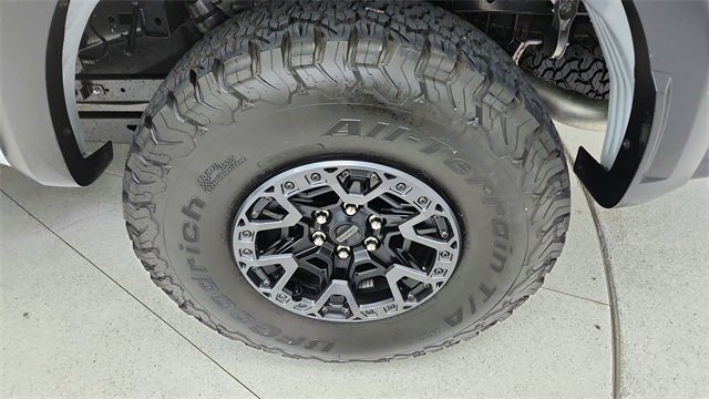 Used 2025 Ford F150 Raptor w/ Equipment Group 803A Raptor R image 59