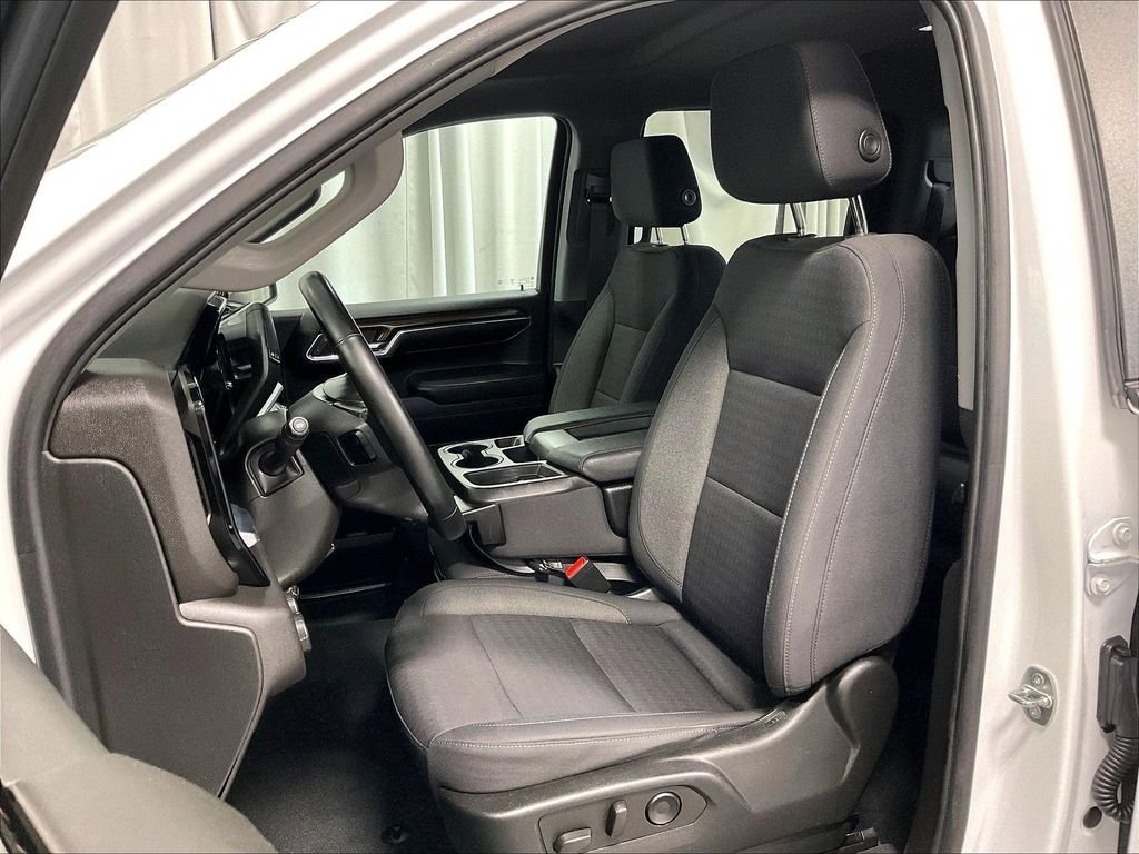 Used 2023 Chevrolet Silverado 1500 LT AWD/4WD image 10