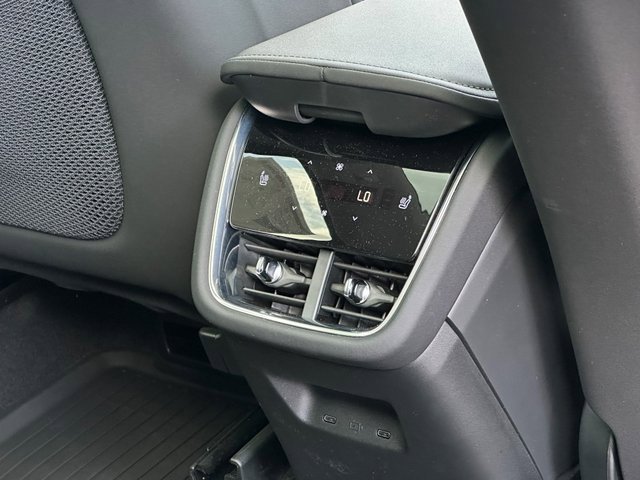 New 2025 Volvo EX90 Plus image 16