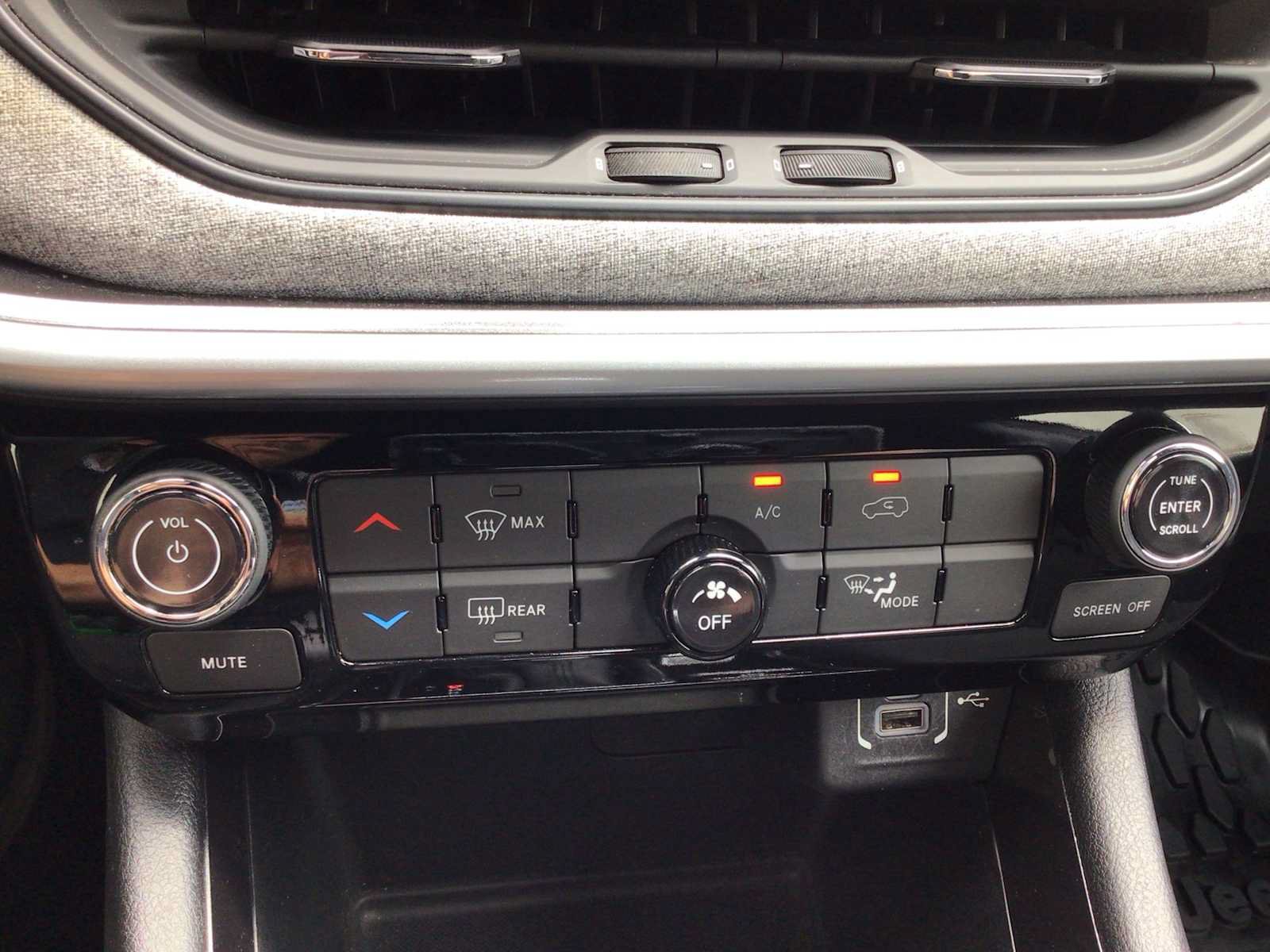 Used 2023 Jeep Compass Sport AWD/4WD image 19