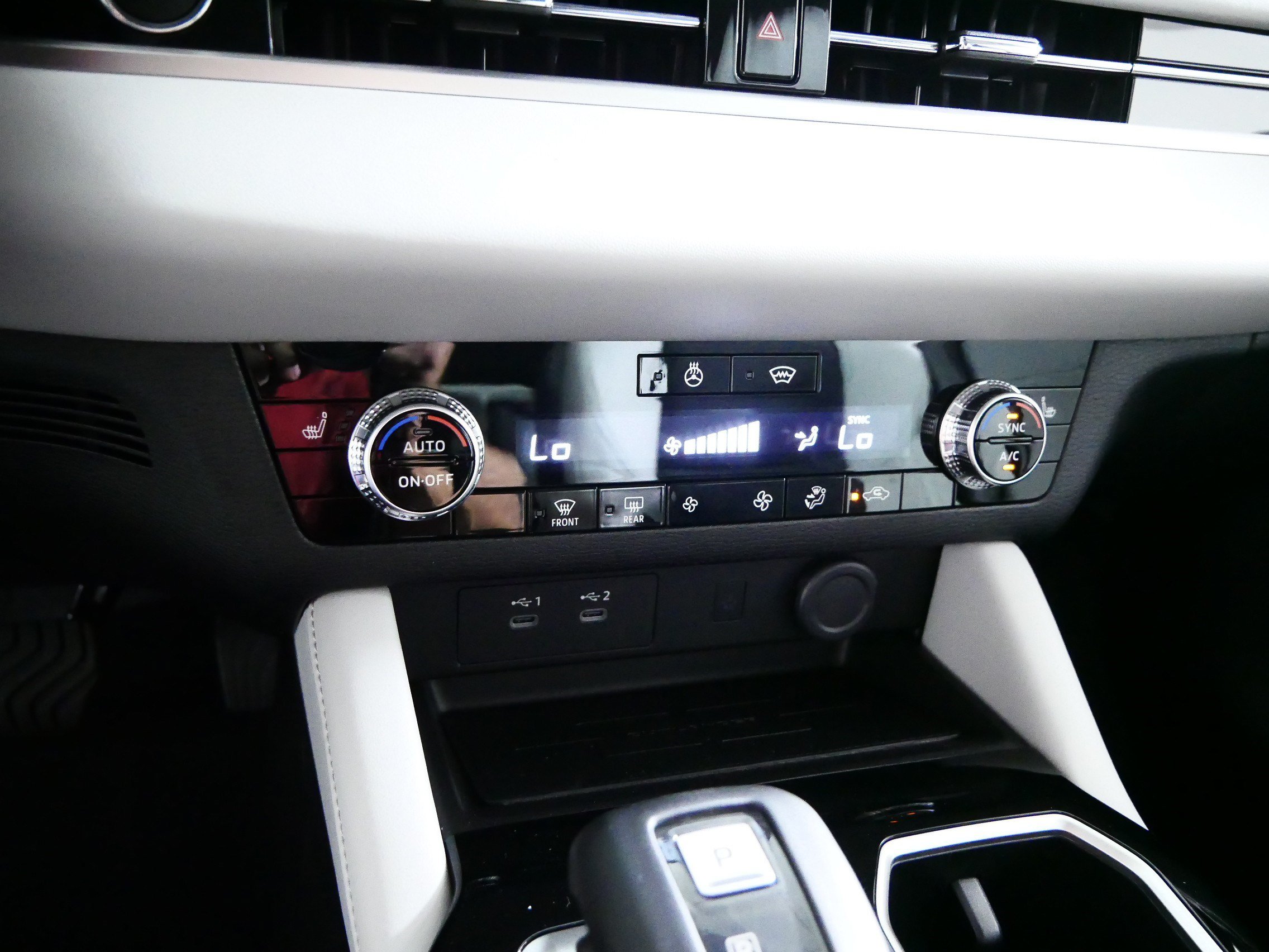 New 2026 Mitsubishi Outlander SE AWD/4WD image 7