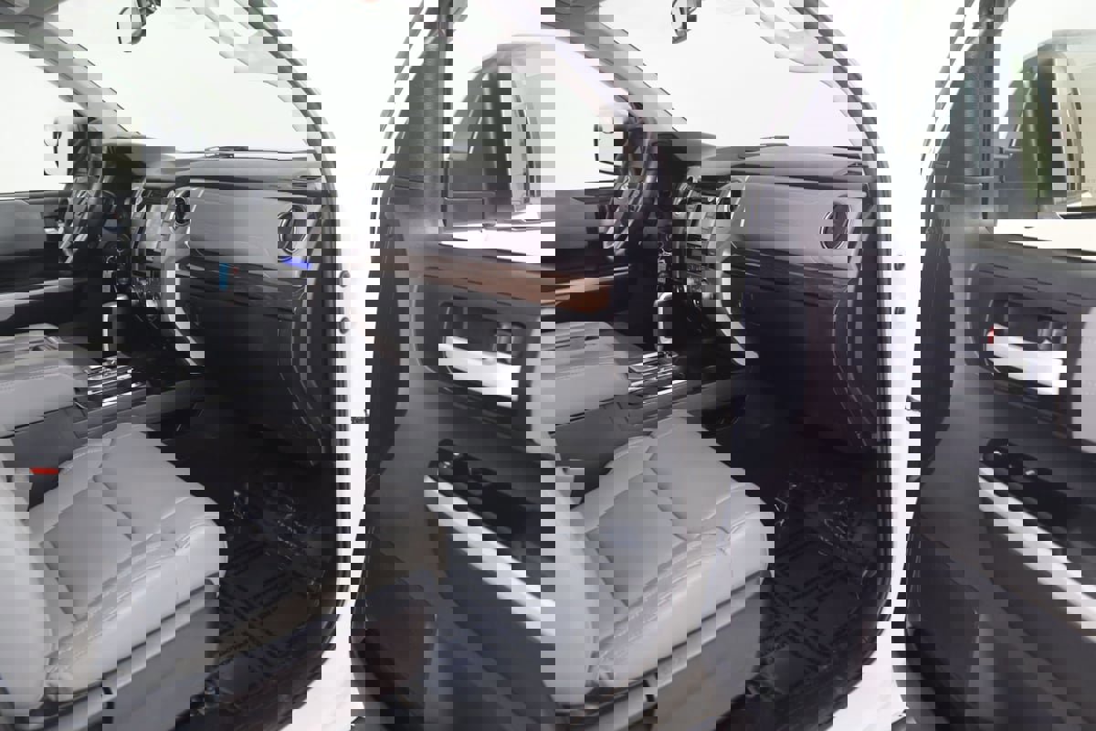 Used 2014 Toyota Tundra Limited w/ Limited Premium Package image 40