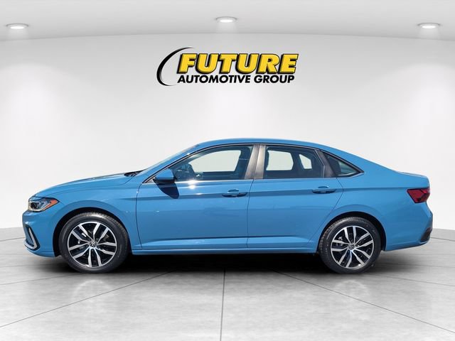 Used 2025 Volkswagen Jetta SE FWD image 6