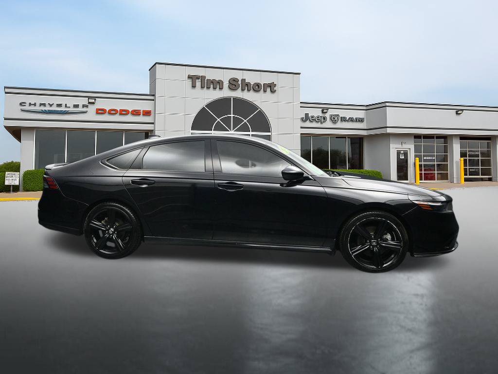 Used 2025 Honda Accord Sport image 6