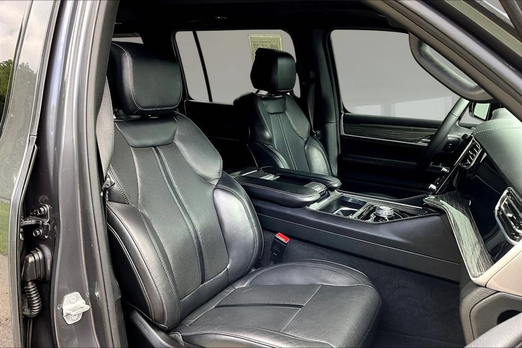 Used 2022 Jeep Wagoneer Series II w/ Premium Group I RWD image 29