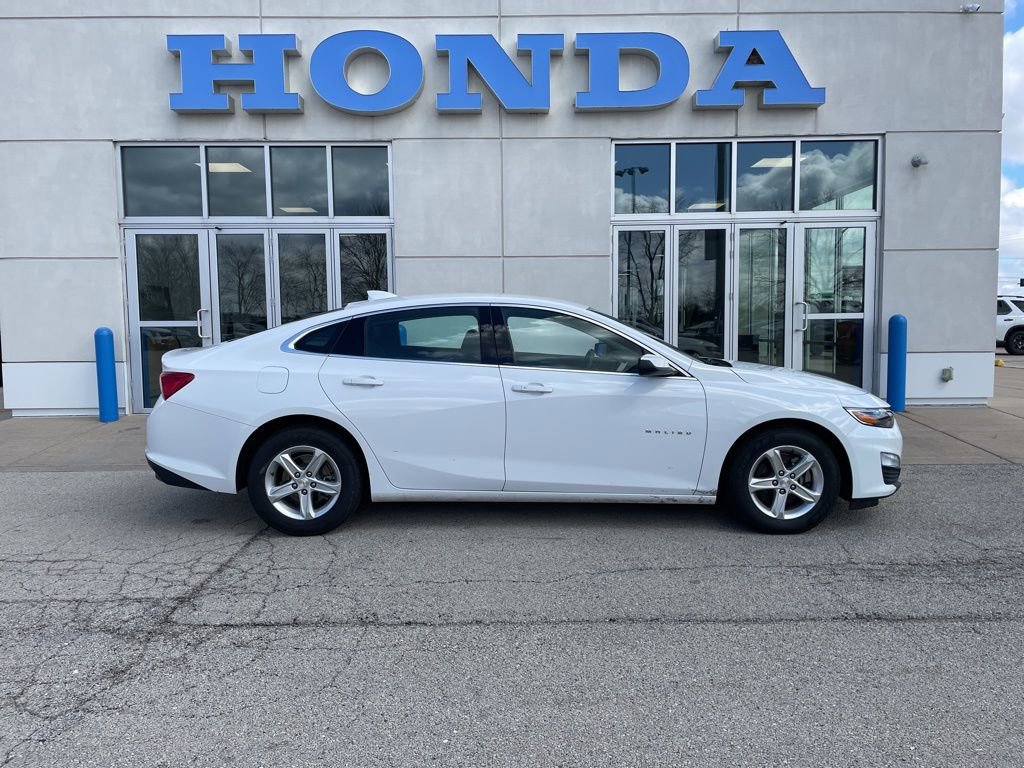 Used 2024 Chevrolet Malibu LT FWD image 4