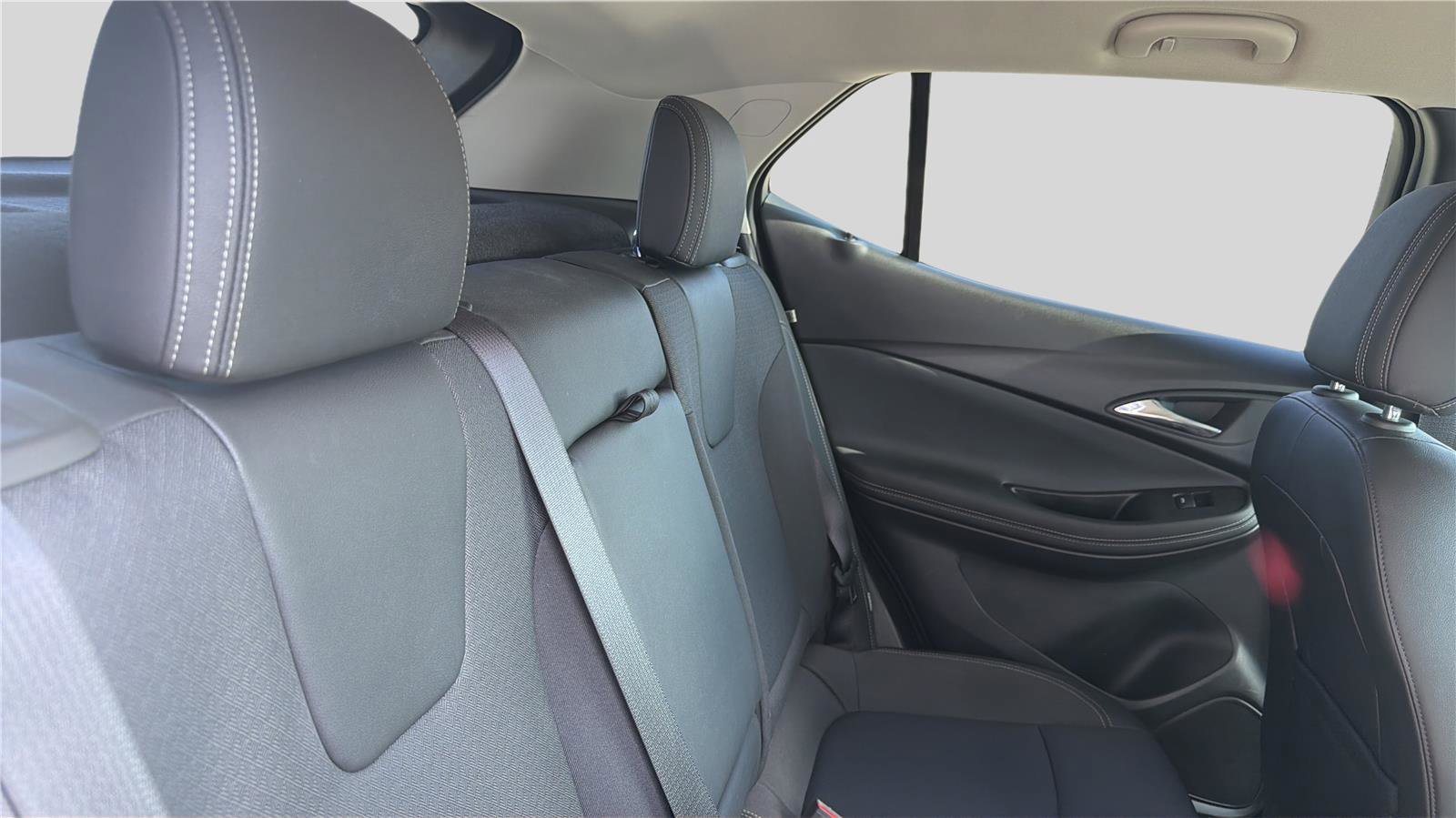 Used 2023 Buick Encore GX Select AWD/4WD image 19