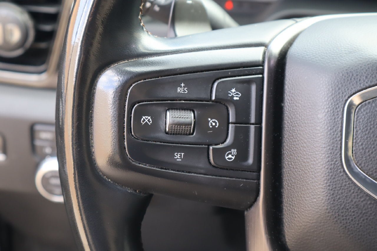 Used 2023 GMC Sierra 1500 AT4 w/ Technology Package AWD/4WD image 12