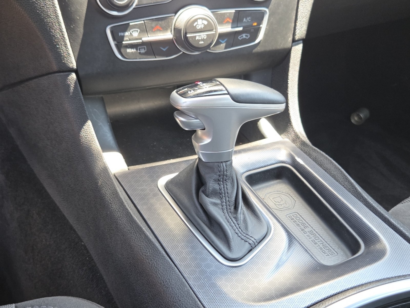 Used 2015 Dodge Charger SXT AWD/4WD image 31