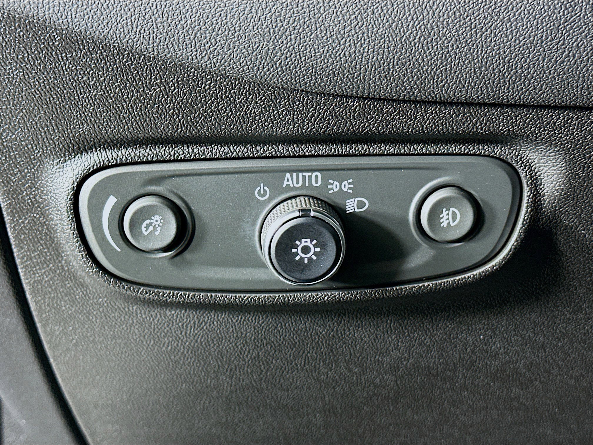 Used 2019 Chevrolet Equinox Premier image 17