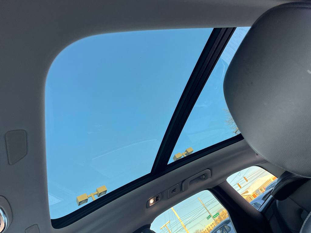 Used 2019 Volvo XC60 T5 Momentum w/ Premium Package image 21