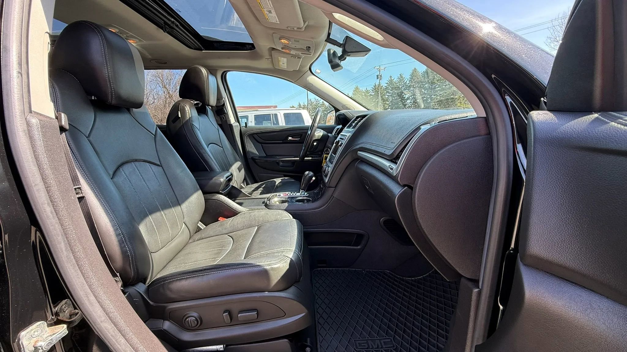 Used 2017 GMC Acadia Limited SLT image 33