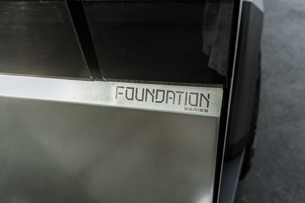 Used 2024 Tesla Cybertruck AWD Crew Cab image 35