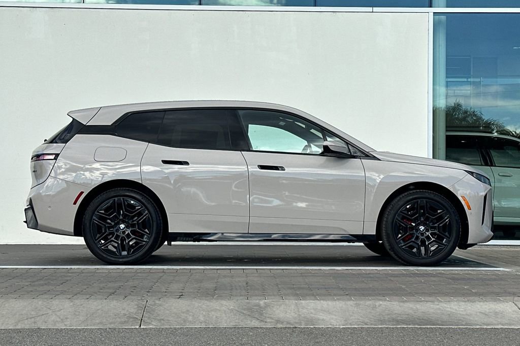 New 2026 BMW iX xDrive60 w/ M Sport Package image 2