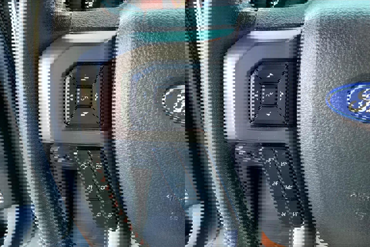 Used 2019 Ford F150 Lariat w/ Equipment Group 502A Luxury AWD/4WD image 23