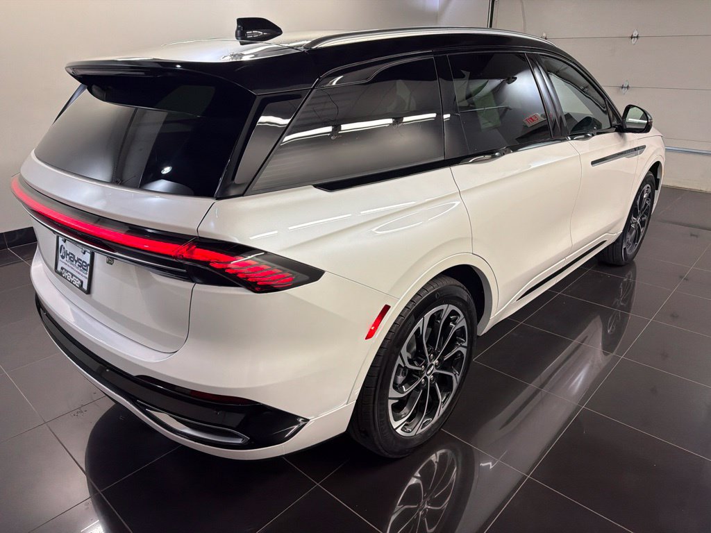 New 2026 Lincoln Nautilus Reserve AWD/4WD image 6