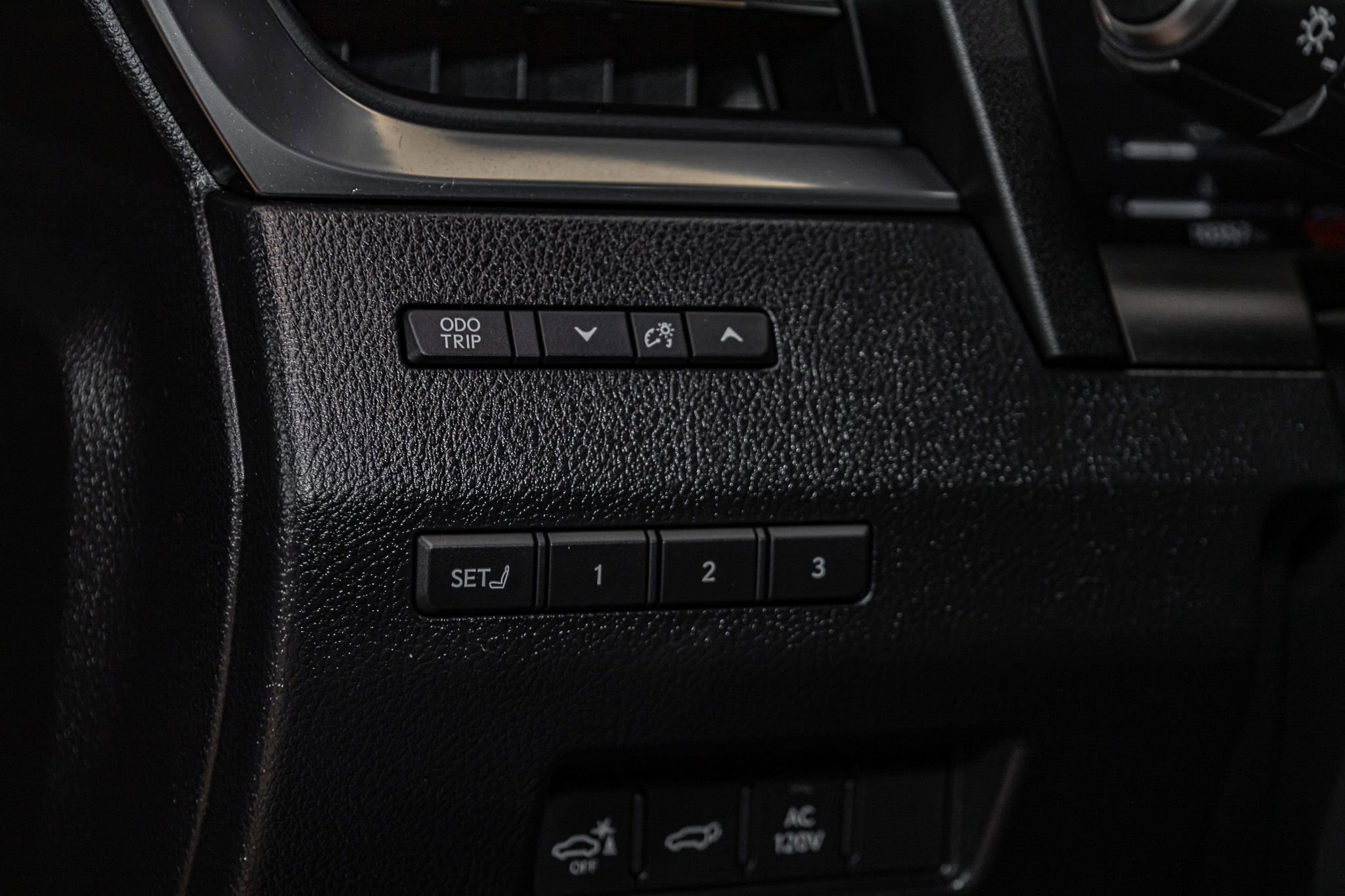 Used 2025 Lexus GX 550 AWD/4WD image 17