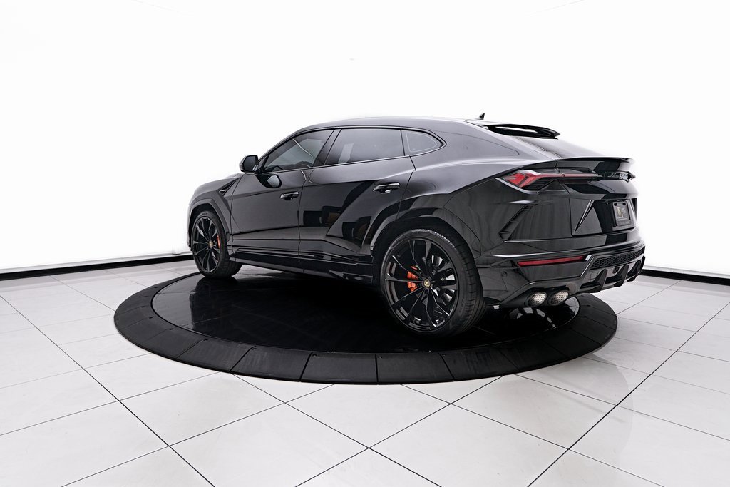 Used 2022 Lamborghini Urus image 10