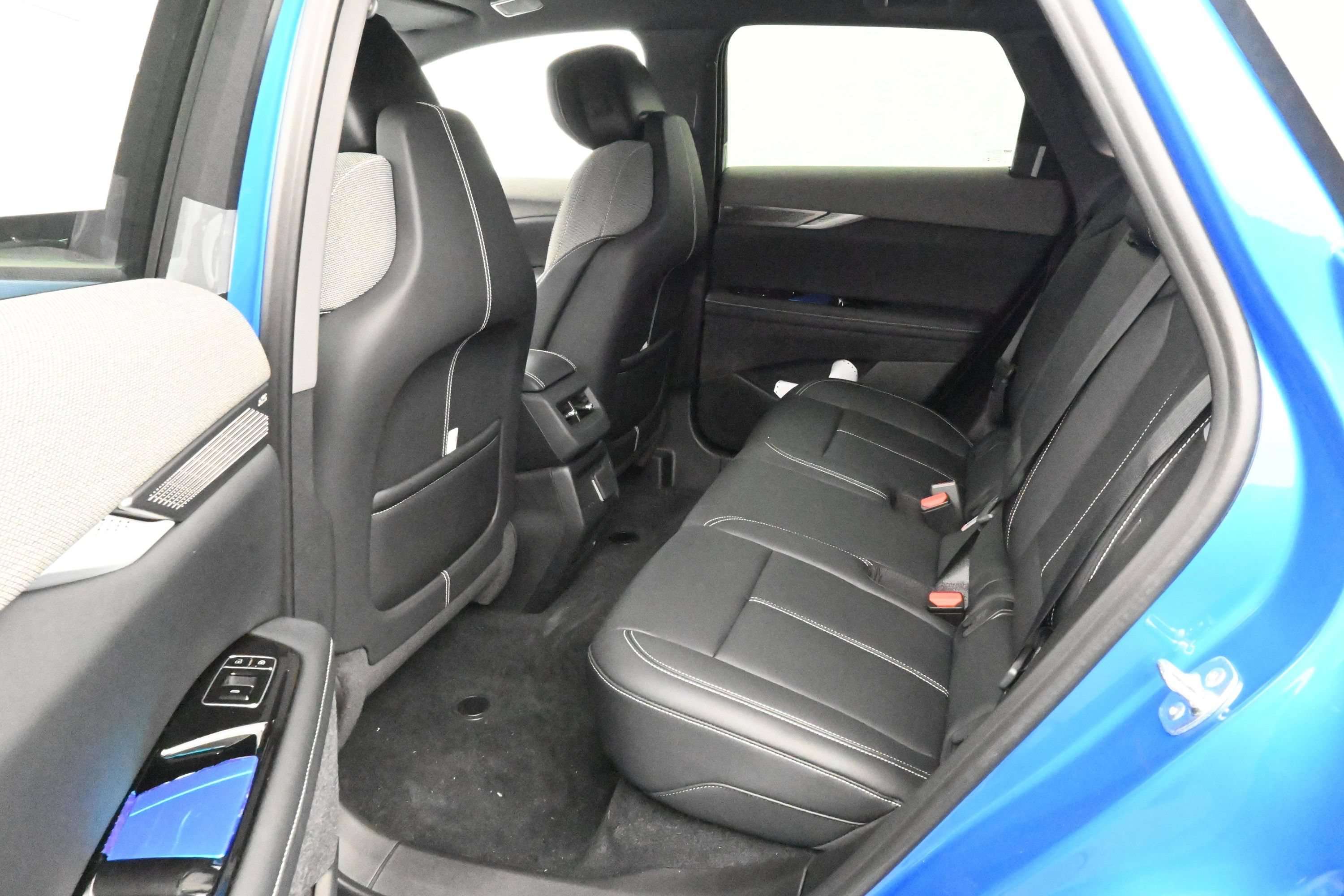 New 2026 Cadillac Optiq Luxury 1 w/ LPO, Floor Liner Package AWD/4WD image 10