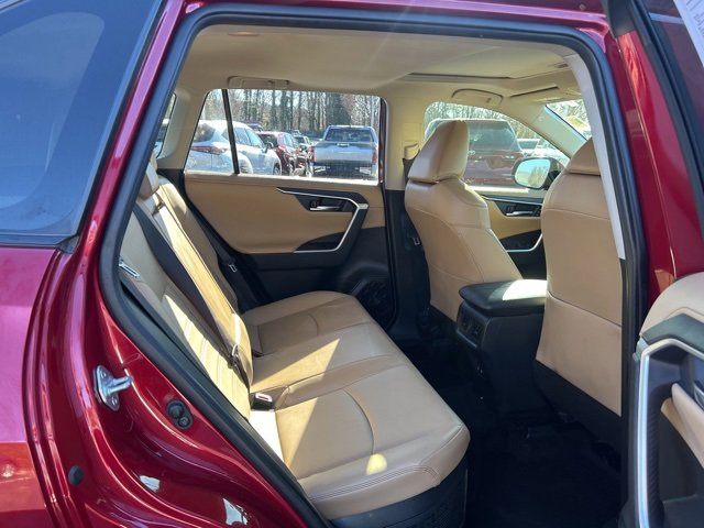 Used 2020 Toyota RAV4 Limited image 18