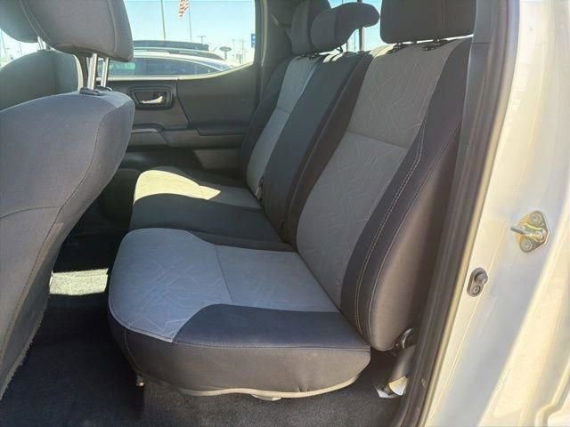 Used 2020 Toyota Tacoma TRD Off-Road w/ Technology Package image 29