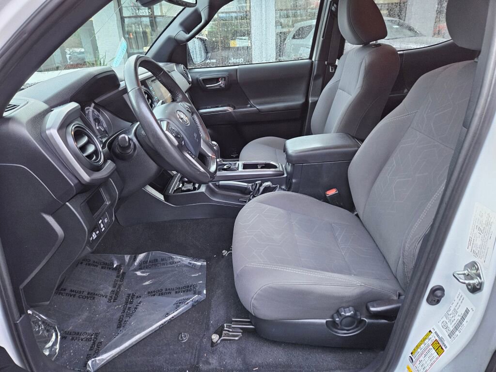 Used 2018 Toyota Tacoma SR5 image 11
