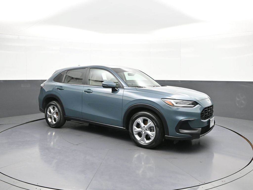 Certified 2025 Honda HR-V LX image 4