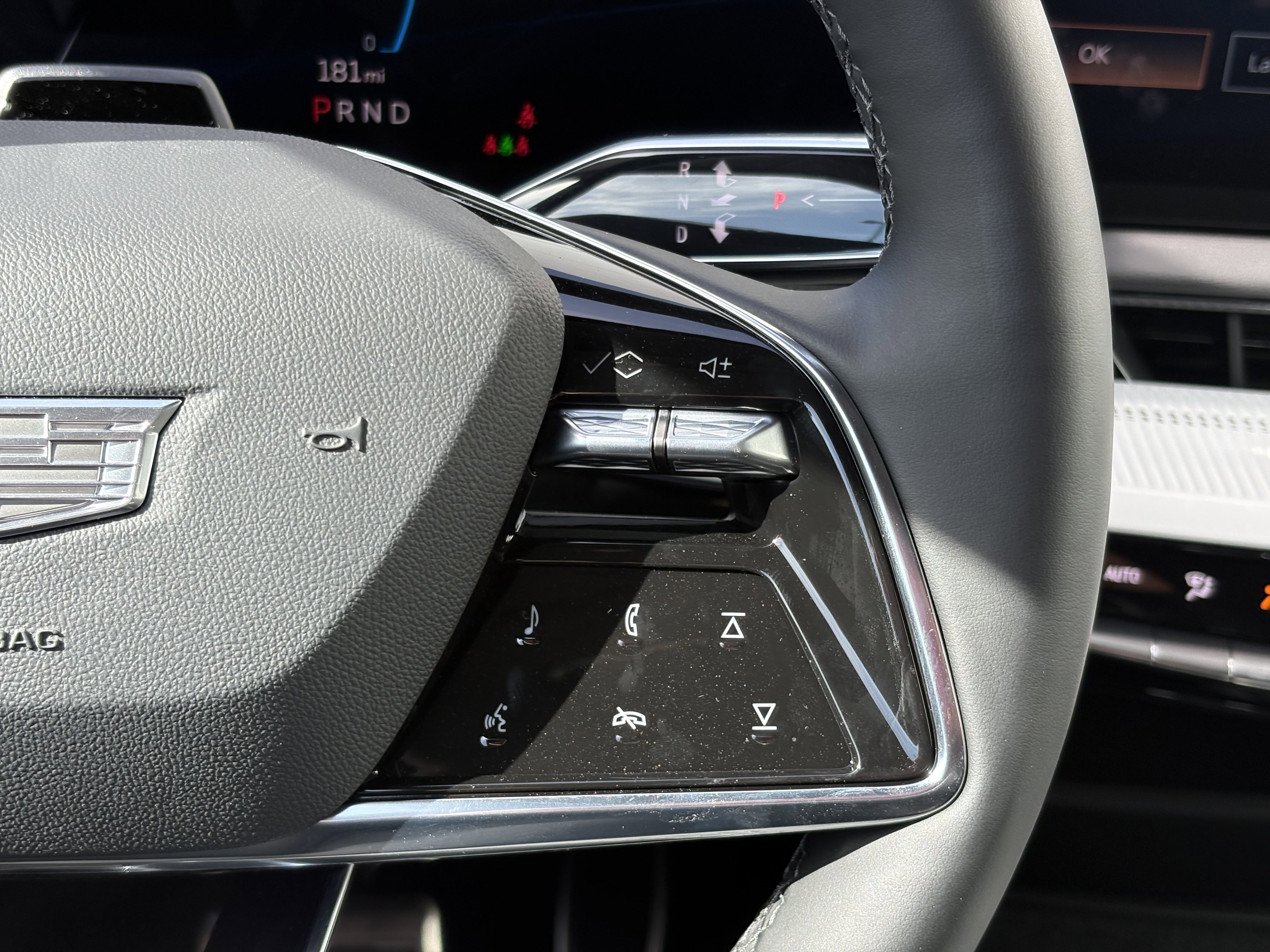 New 2025 Cadillac Optiq Sport 1 image 18