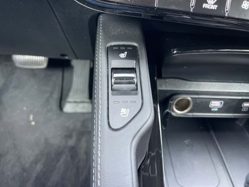 Used 2025 Kia Telluride EX image 13