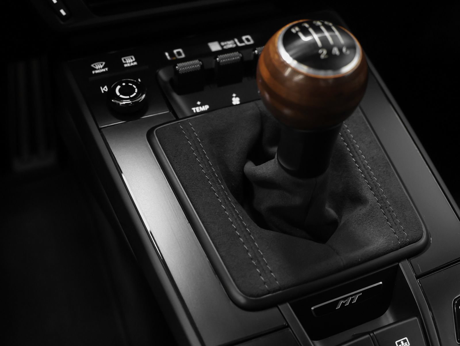 Certified 2026 Porsche 911 Carrera T RWD image 56