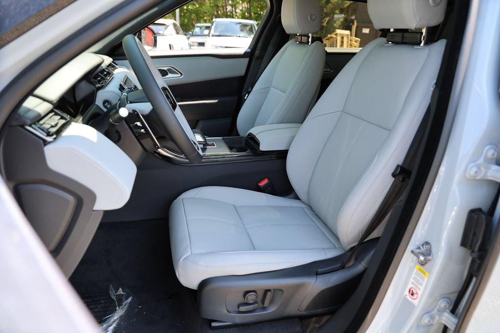 New 2026 Land Rover Range Rover Velar Dynamic SE AWD/4WD image 15