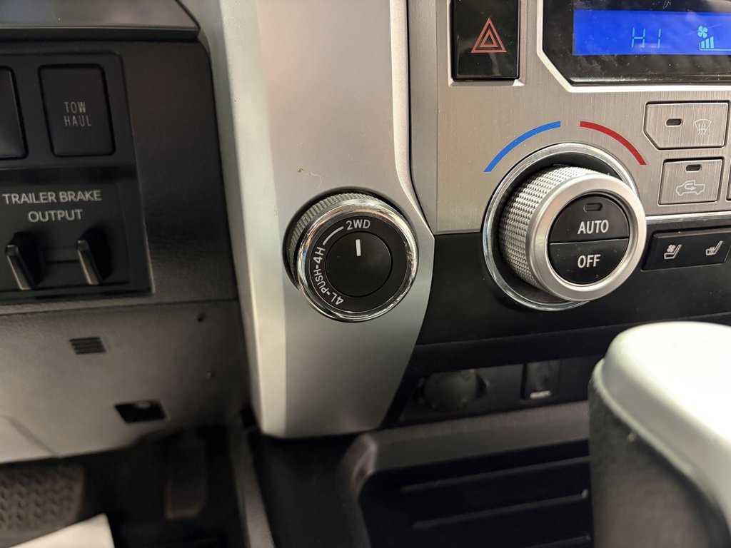 Used 2017 Toyota Tundra Platinum image 21